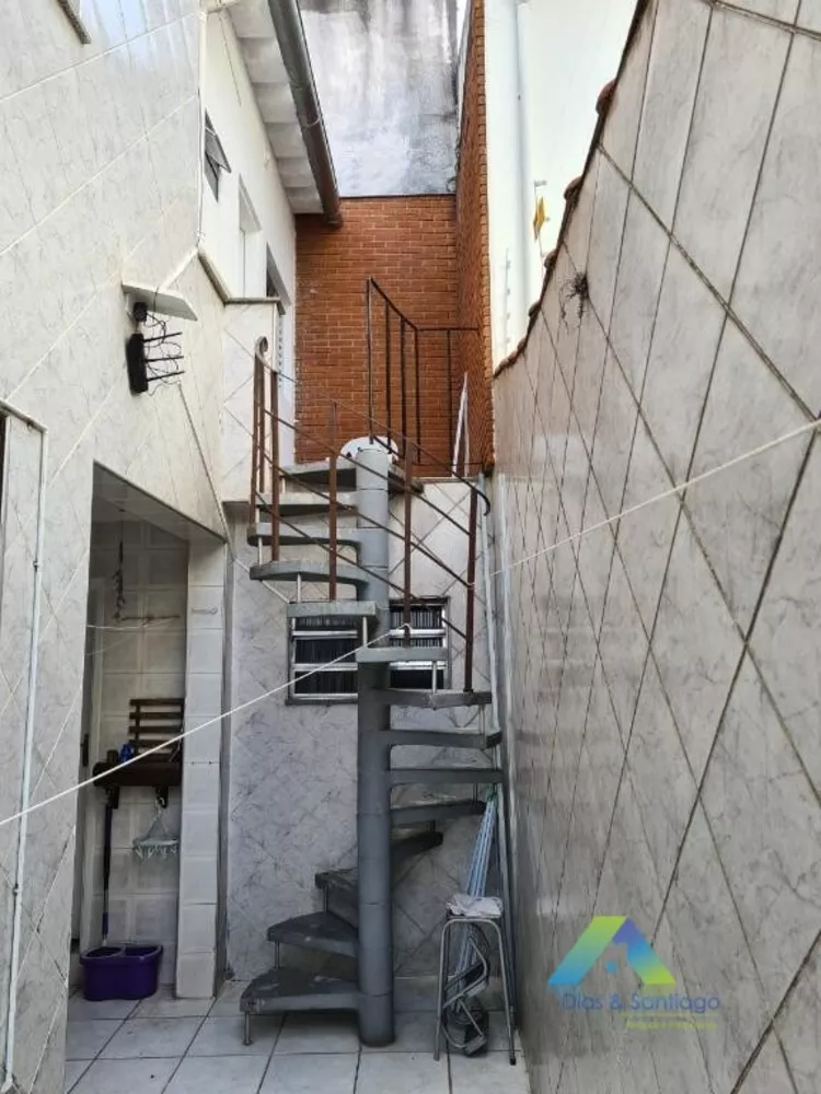 Sobrado à venda com 5 quartos, 165m² - Foto 2