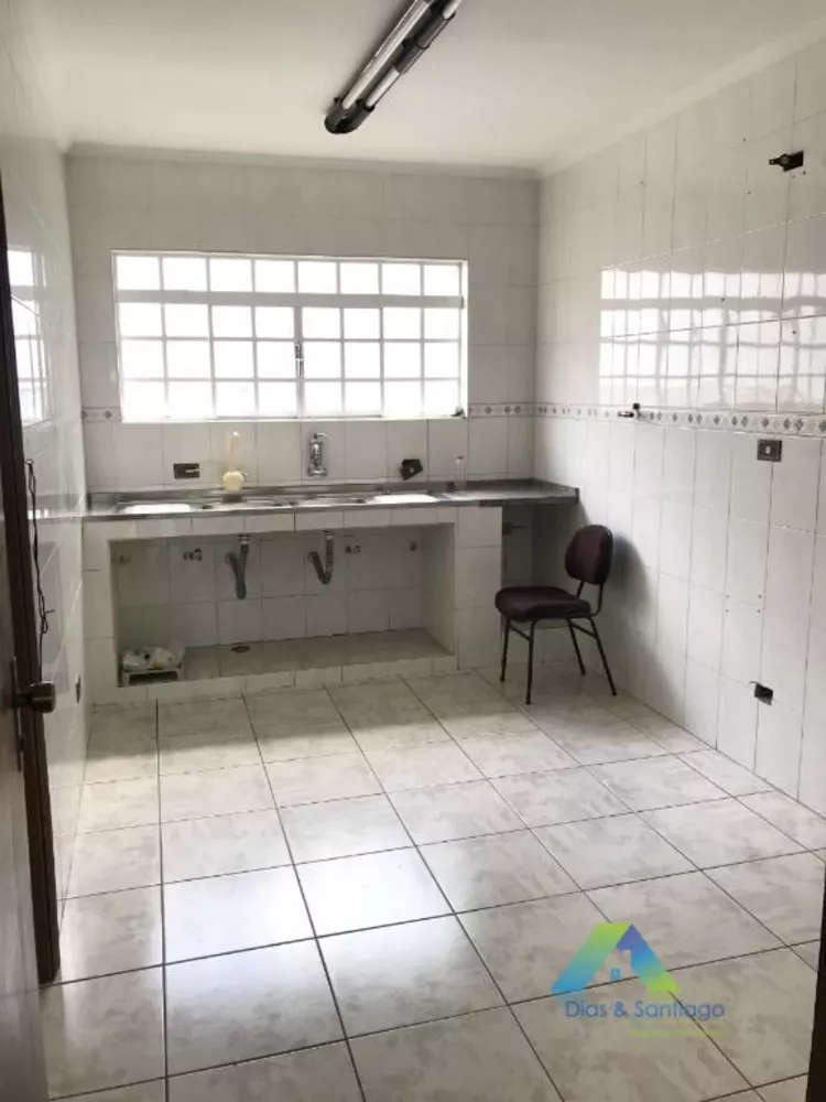 Sobrado à venda com 3 quartos, 285m² - Foto 2