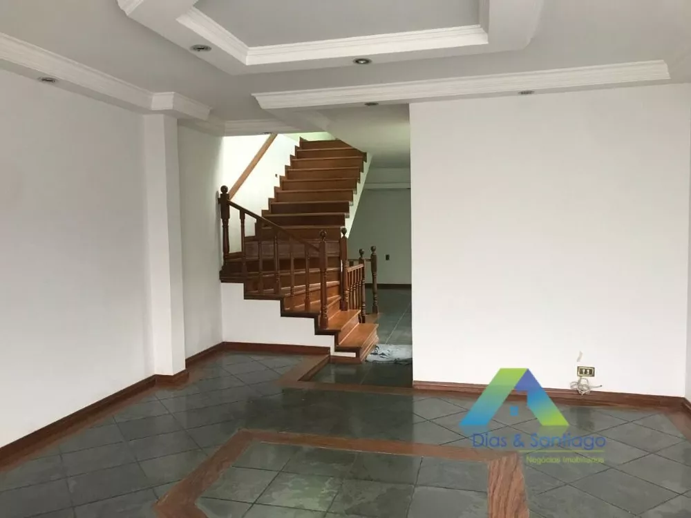 Sobrado à venda com 3 quartos, 285m² - Foto 1