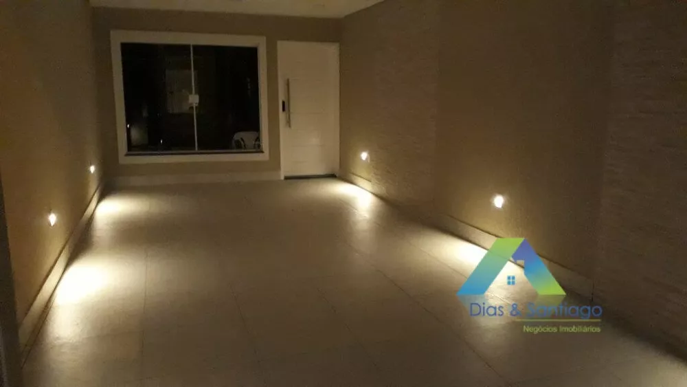 Sobrado à venda com 4 quartos, 200m² - Foto 3