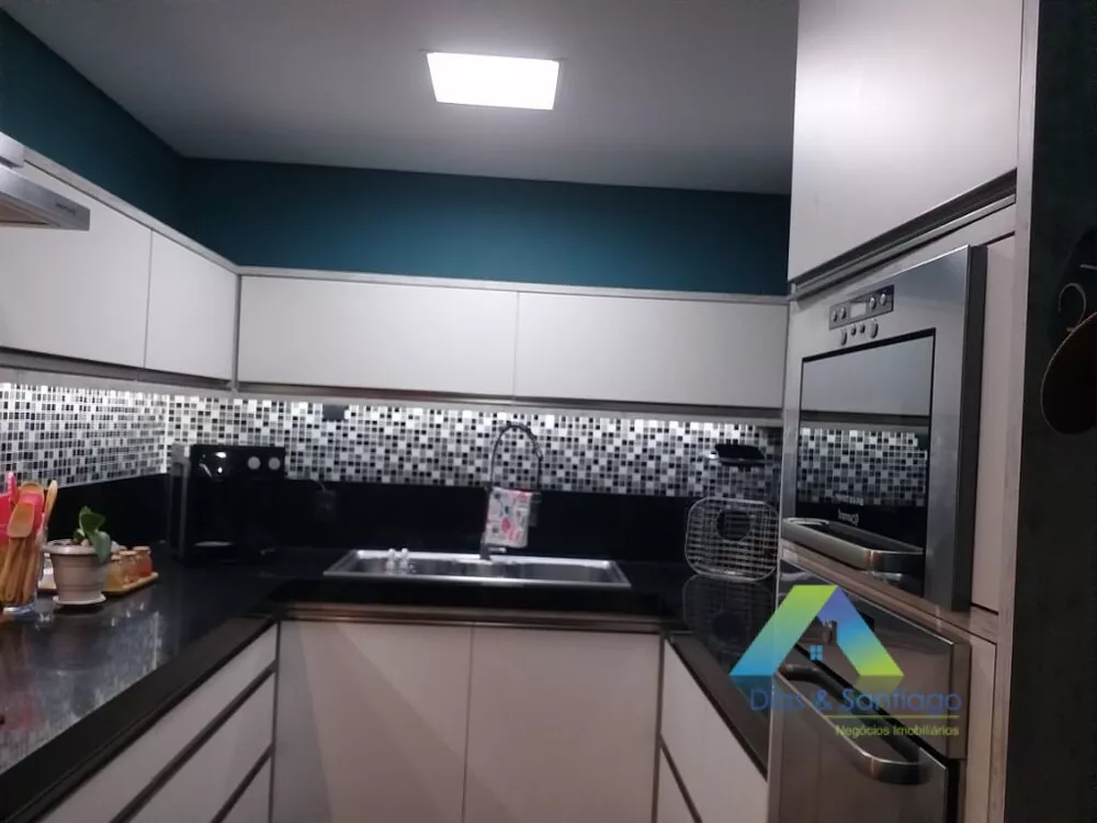 Apartamento à venda com 3 quartos, 145m² - Foto 4