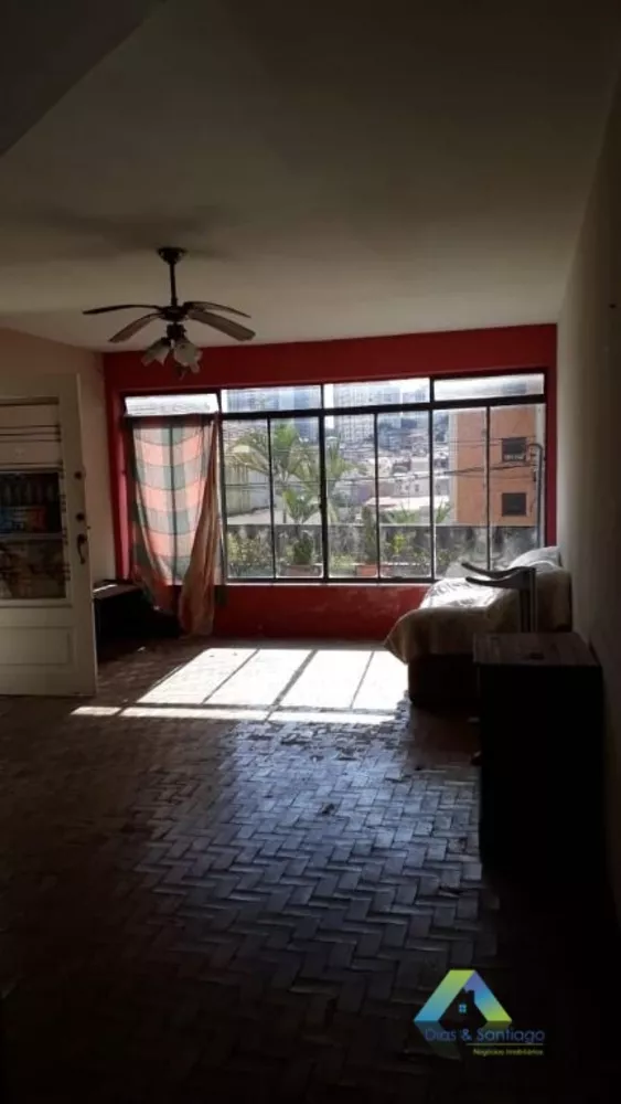 Sobrado à venda com 4 quartos, 200m² - Foto 3