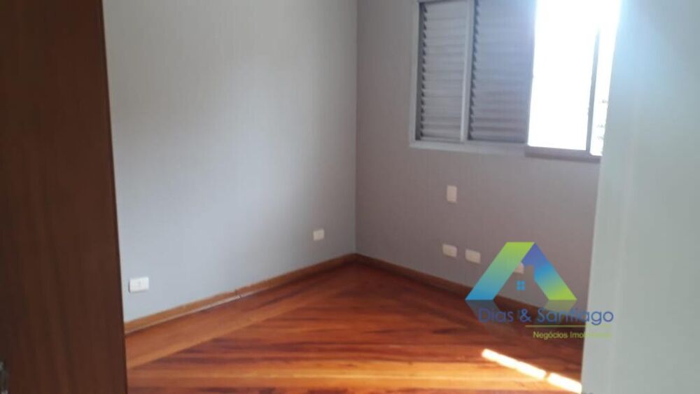 Sobrado à venda com 3 quartos, 206m² - Foto 2