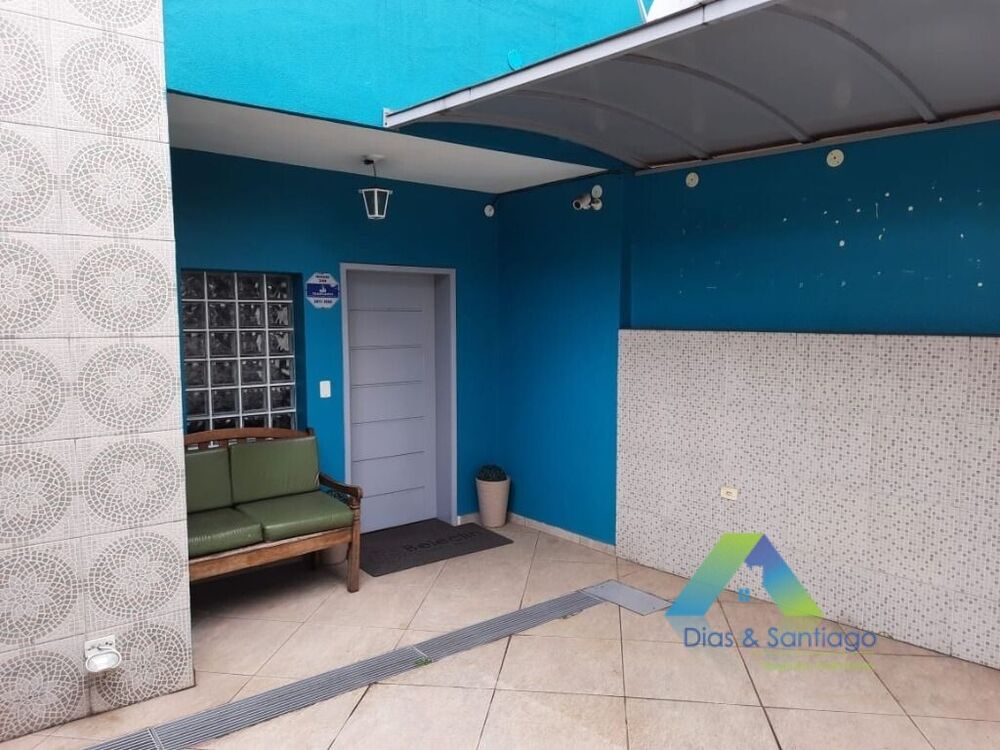 Casa à venda com 4 quartos, 180m² - Foto 1
