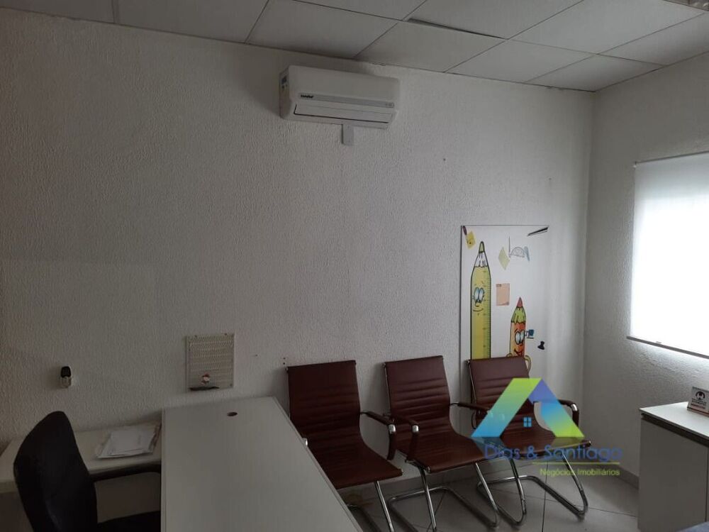 Casa à venda com 4 quartos, 180m² - Foto 8