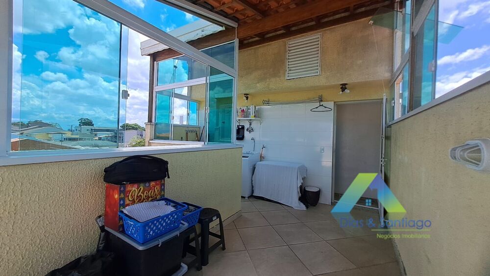 Cobertura à venda com 2 quartos, 70m² - Foto 1