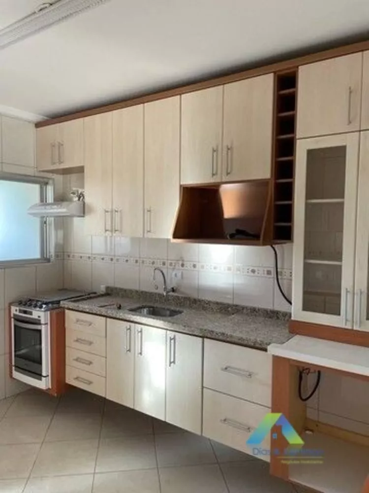 Apartamento à venda com 2 quartos, 77m² - Foto 2