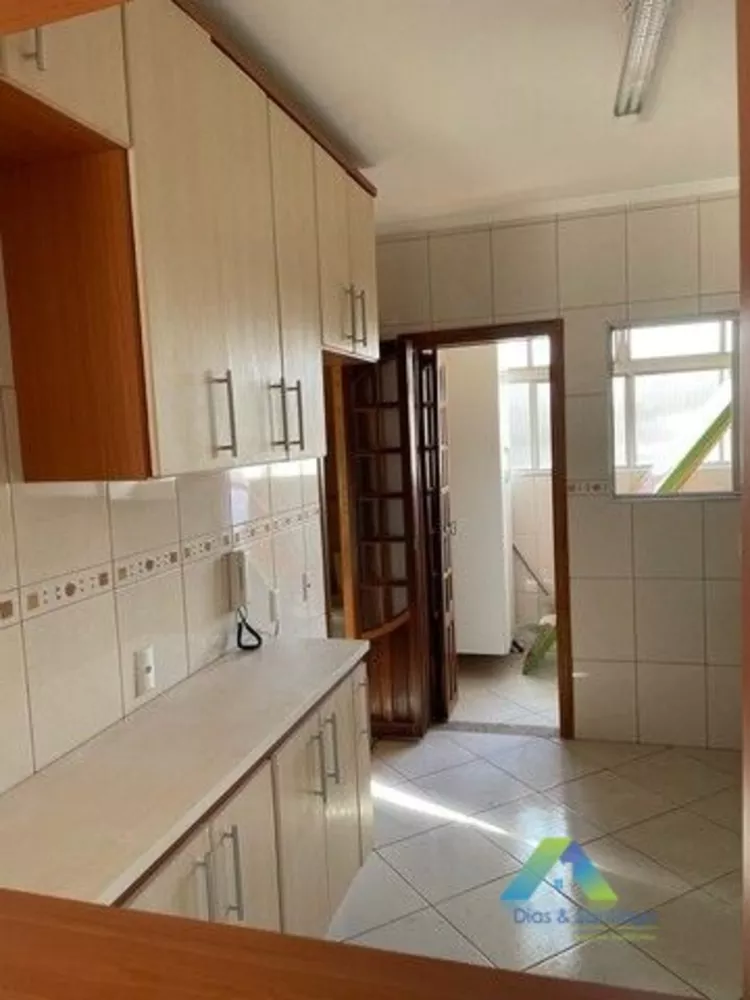 Apartamento à venda com 2 quartos, 77m² - Foto 3