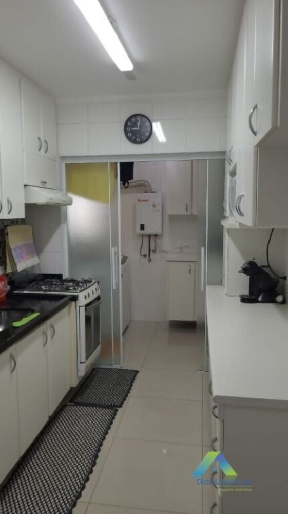 Apartamento à venda com 3 quartos, 76m² - Foto 3
