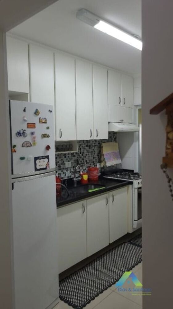 Apartamento à venda com 3 quartos, 76m² - Foto 1