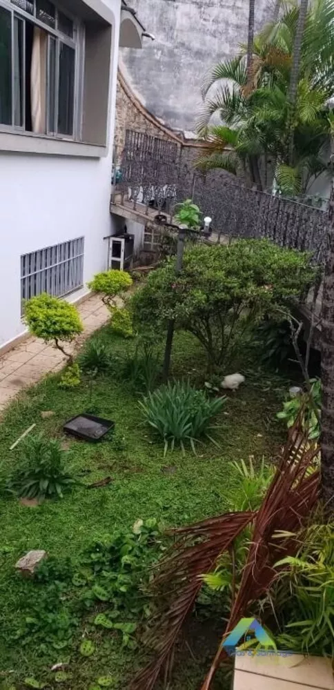 Sobrado à venda com 4 quartos, 270m² - Foto 1