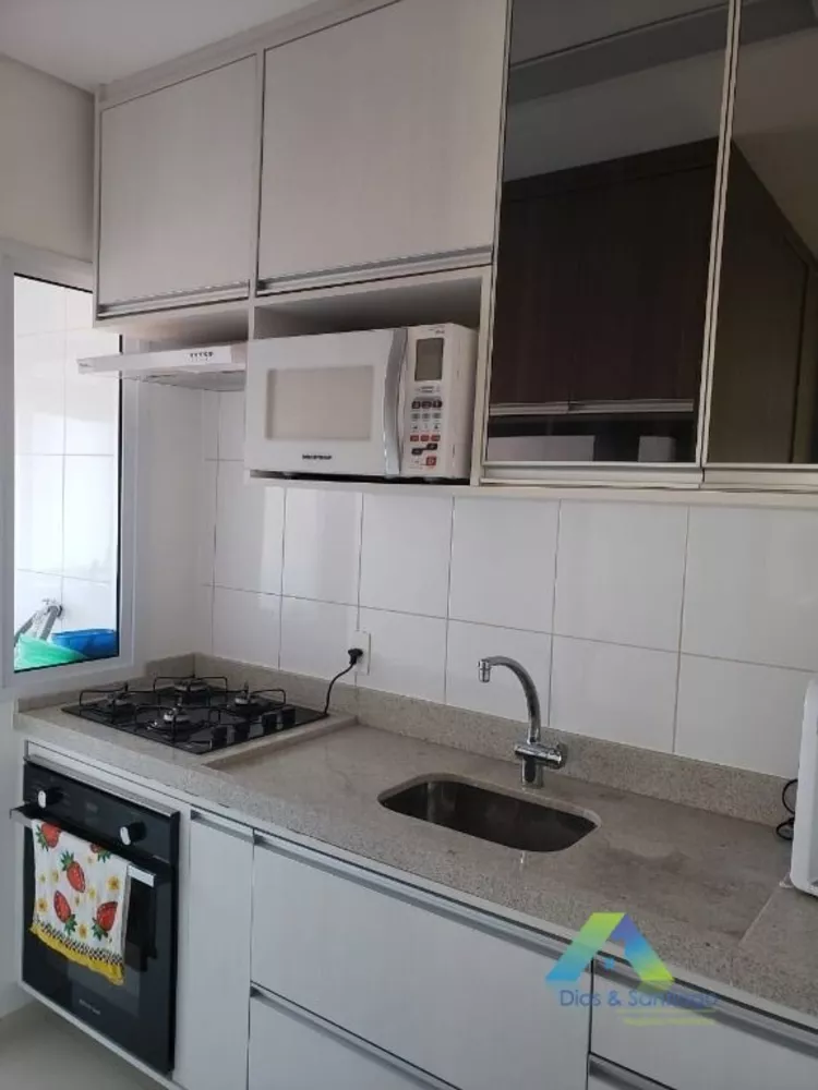 Apartamento à venda com 2 quartos, 64m² - Foto 3