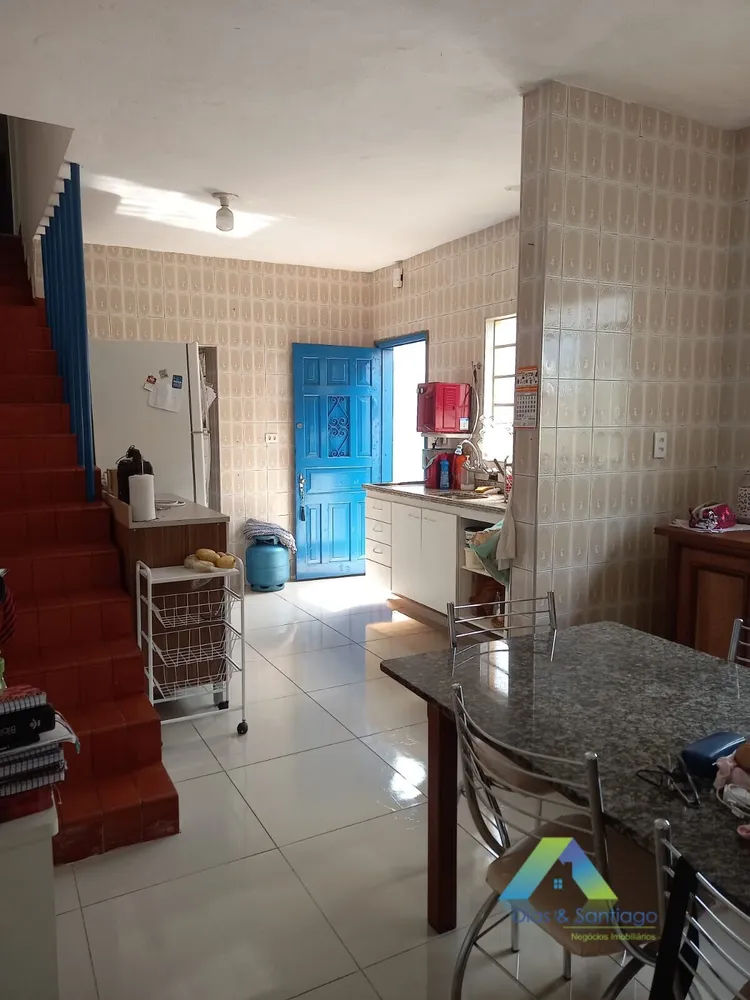 Sobrado, 3 quartos, 194 m² - Foto 2