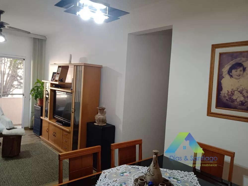 Apartamento à venda com 3 quartos, 98m² - Foto 3