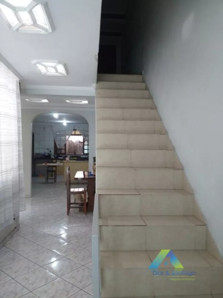 Sobrado à venda com 3 quartos, 297m² - Foto 3