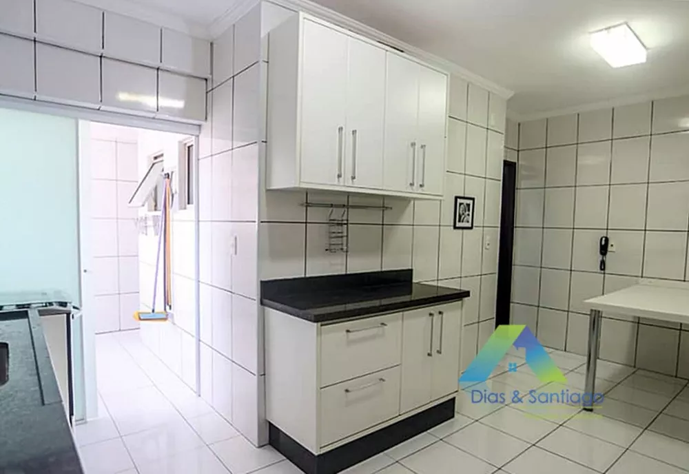 Apartamento à venda com 3 quartos, 126m² - Foto 2