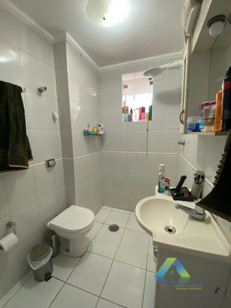 Apartamento à venda com 1 quarto, 33m² - Foto 2