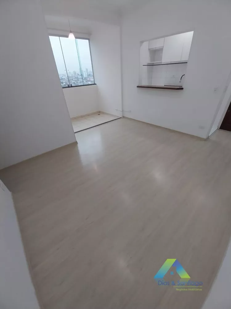 Apartamento à venda com 3 quartos, 61m² - Foto 2