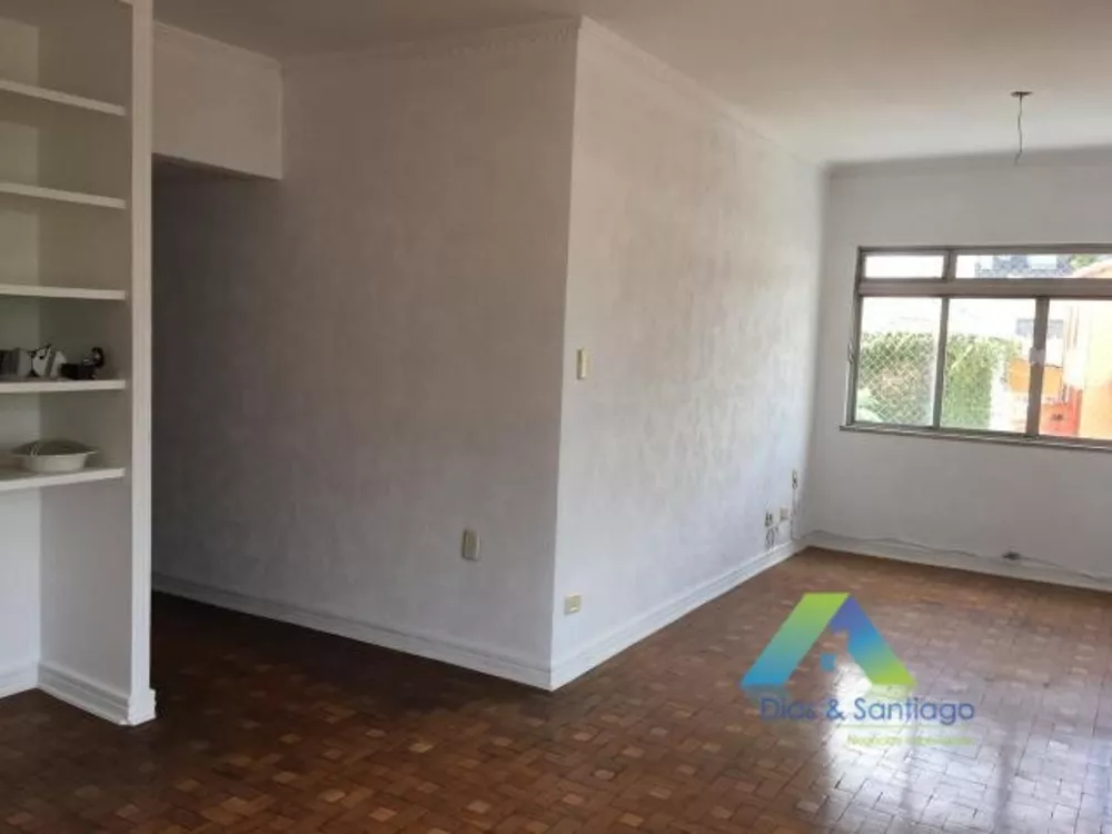 Apartamento à venda com 3 quartos, 107m² - Foto 2