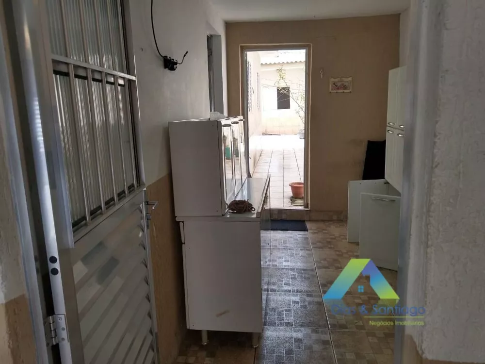 Casa à venda com 3 quartos, 180m² - Foto 3