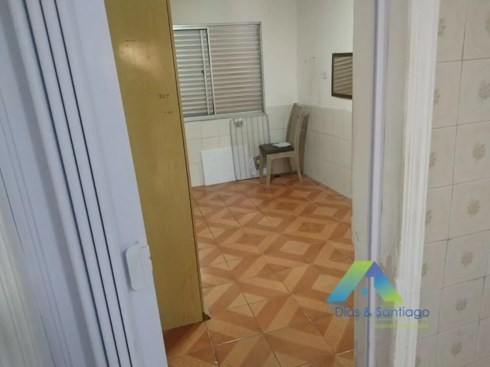 Casa à venda com 3 quartos, 180m² - Foto 4