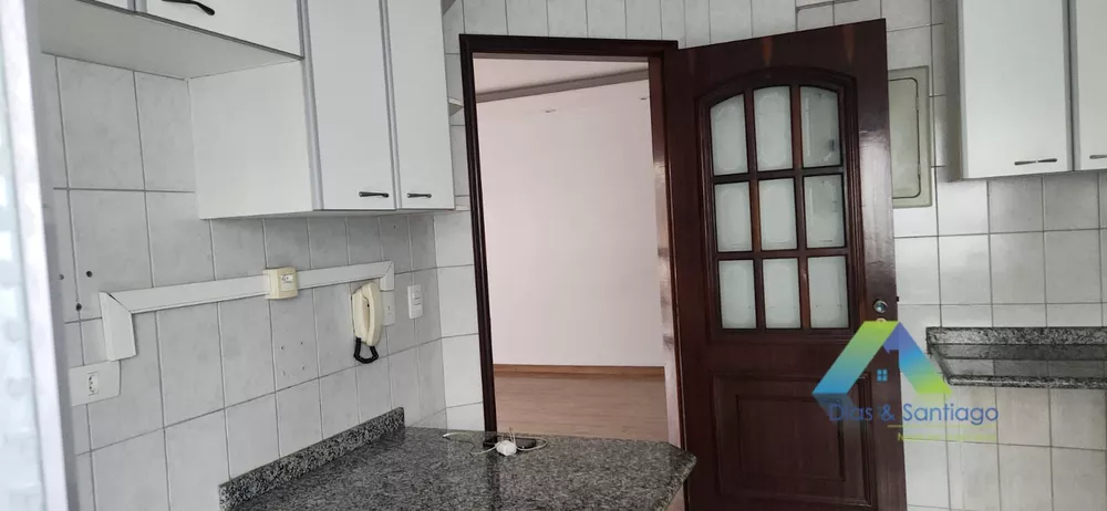 Apartamento à venda com 2 quartos, 63m² - Foto 3