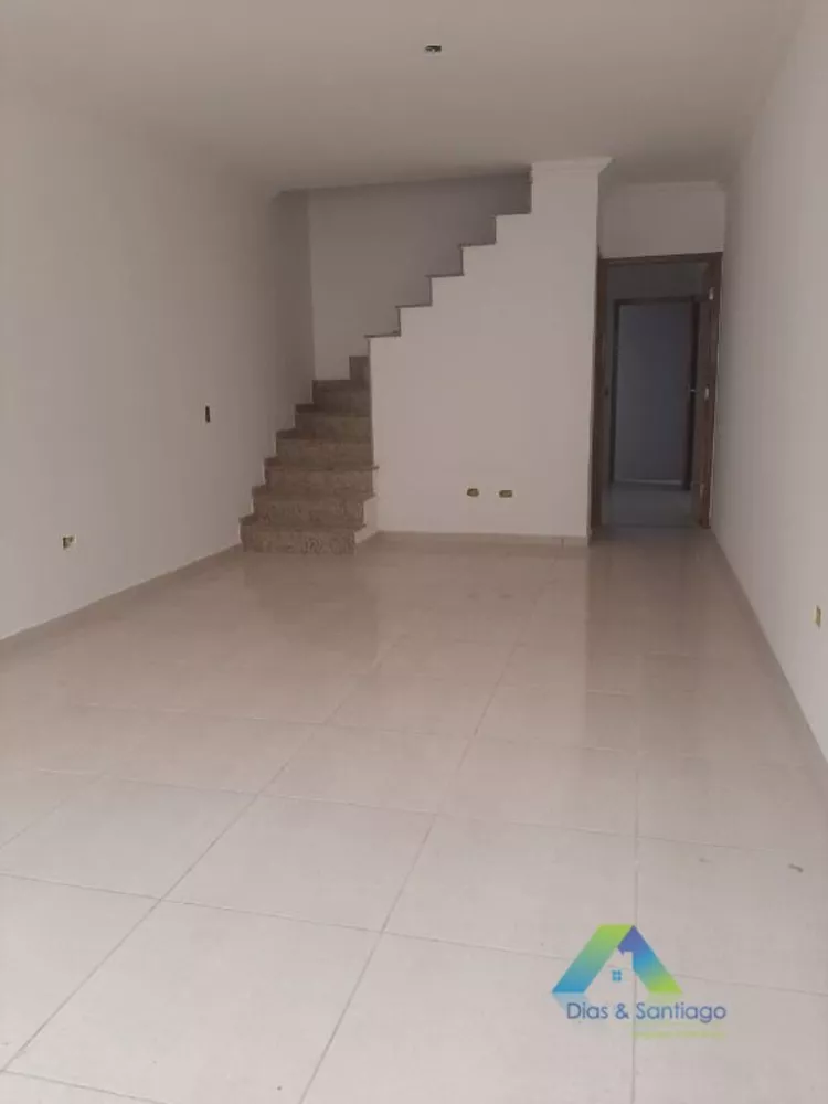 Sobrado à venda com 3 quartos, 152m² - Foto 1