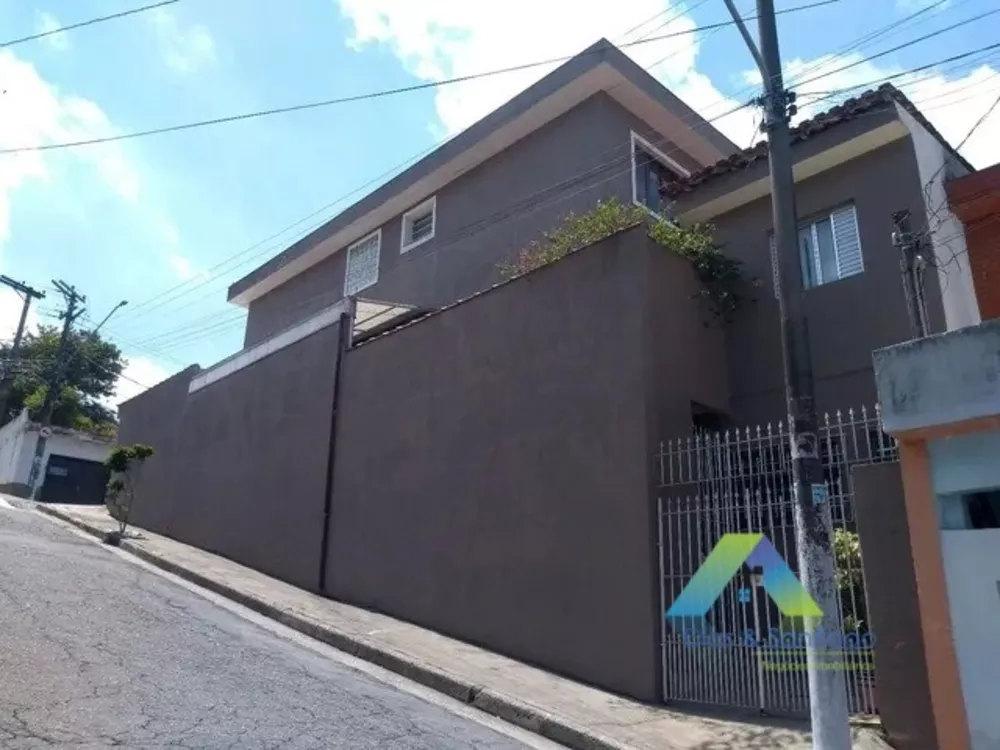 Sobrado à venda com 2 quartos, 141m² - Foto 2