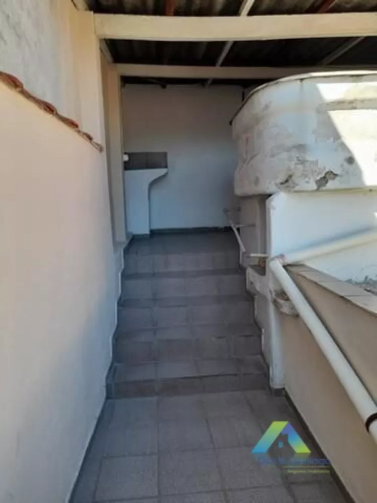 Casa à venda com 3 quartos, 160m² - Foto 4