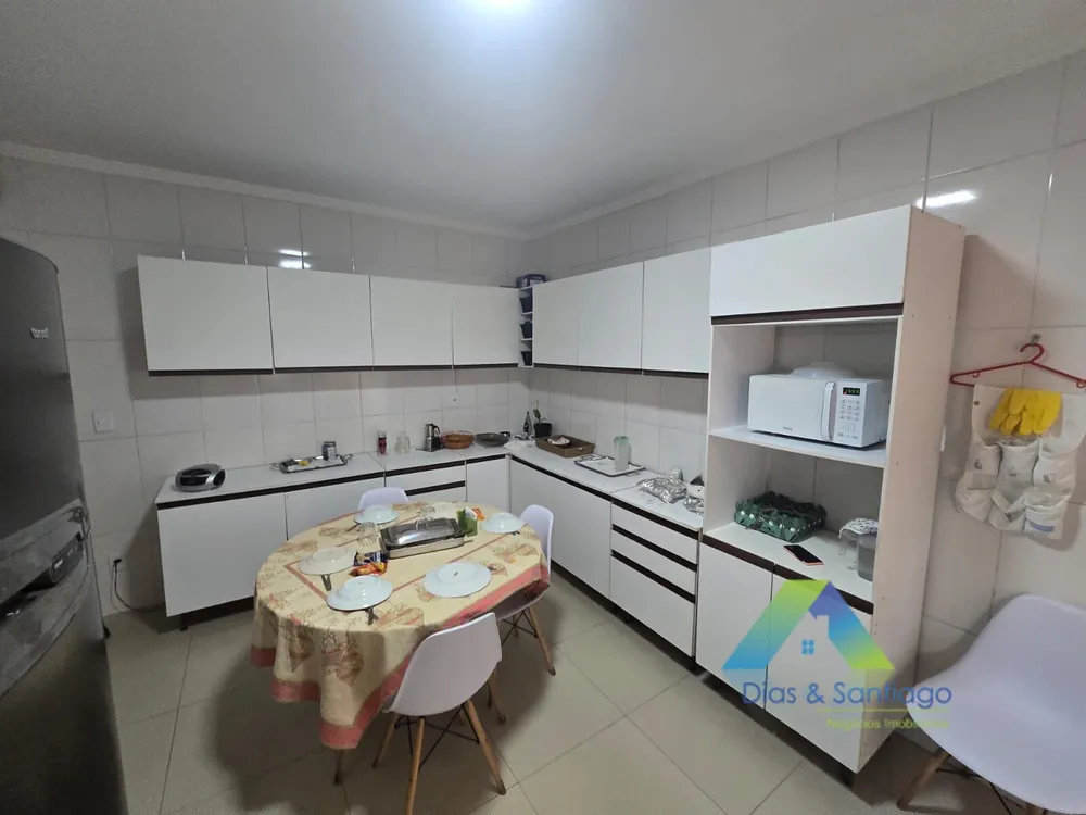 Casa, 3 quartos, 230 m² - Foto 16
