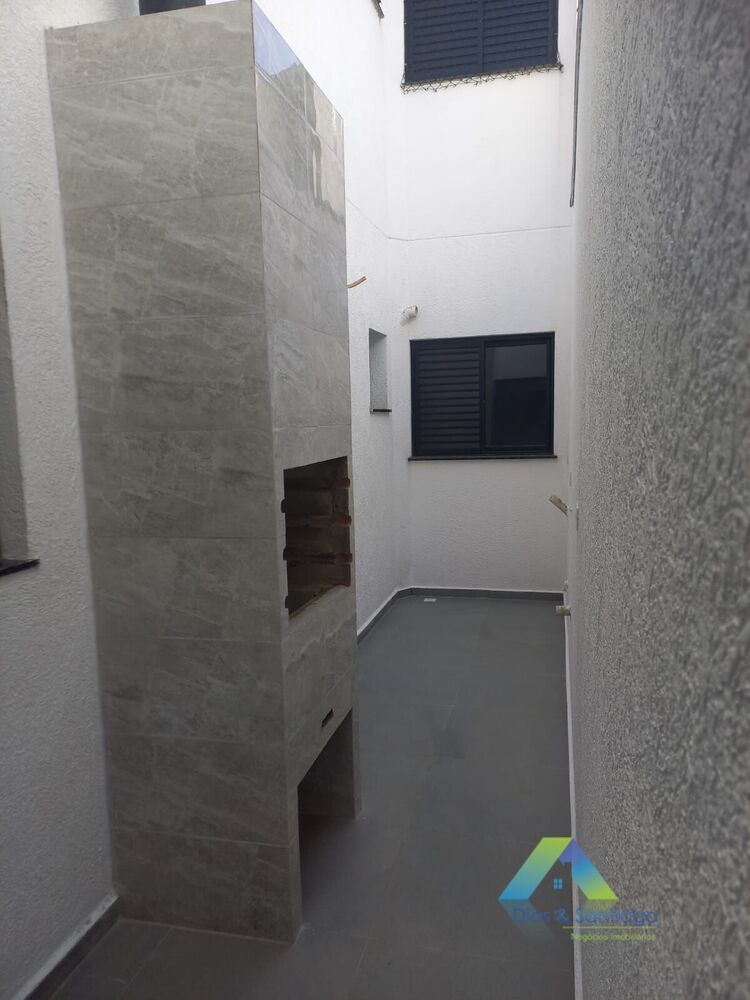 Apartamento à venda com 3 quartos, 75m² - Foto 1