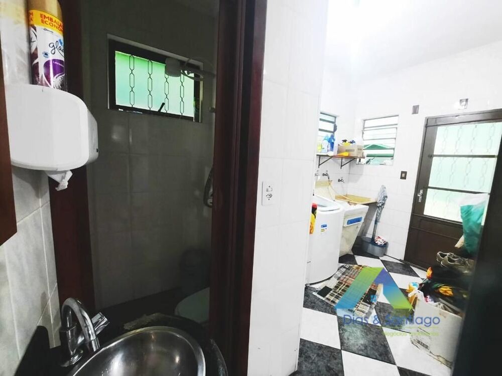 Sobrado à venda com 3 quartos, 233m² - Foto 11