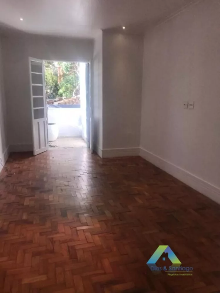 Sobrado à venda com 6 quartos, 300m² - Foto 26