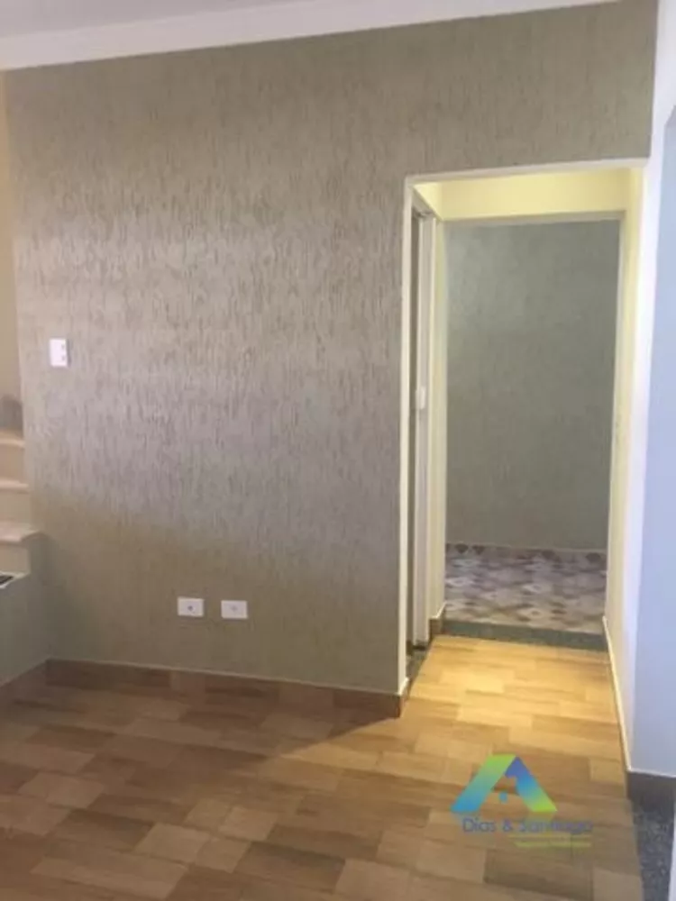 Sobrado à venda com 2 quartos, 110m² - Foto 1