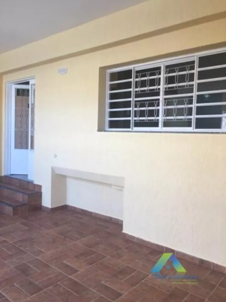 Sobrado à venda com 2 quartos, 110m² - Foto 2