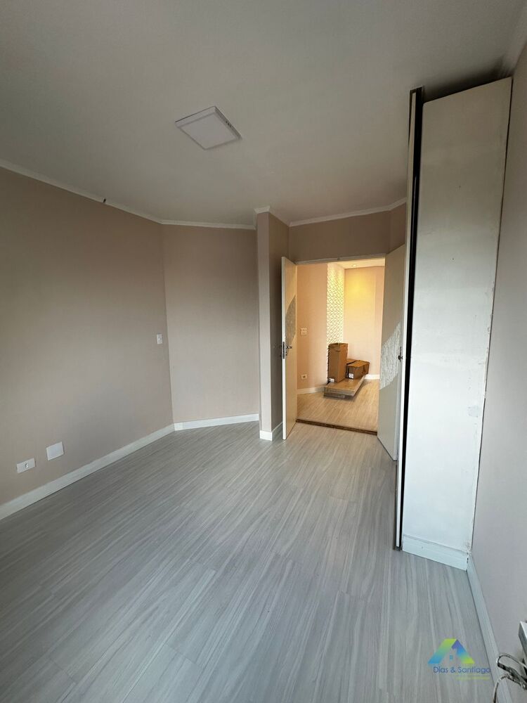 Apartamento à venda com 4 quartos, 188m² - Foto 4