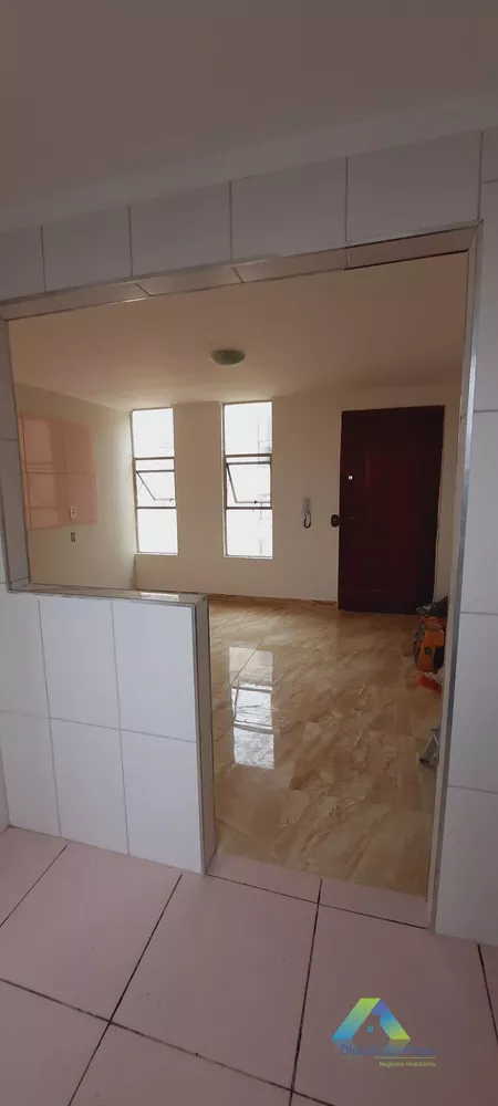 Apartamento à venda com 2 quartos, 58m² - Foto 1