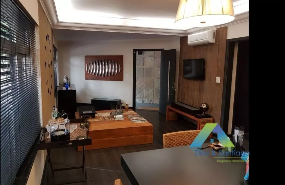 Sobrado à venda com 3 quartos, 180m² - Foto 1