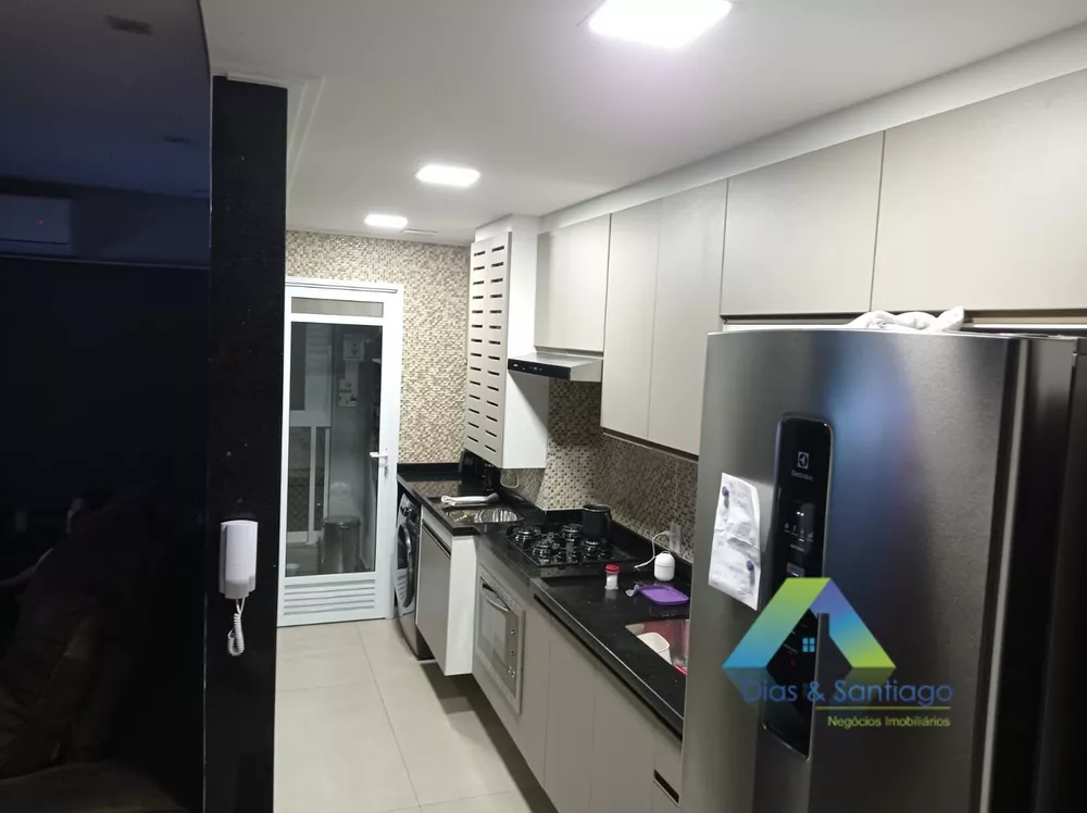 Apartamento à venda com 2 quartos, 65m² - Foto 2