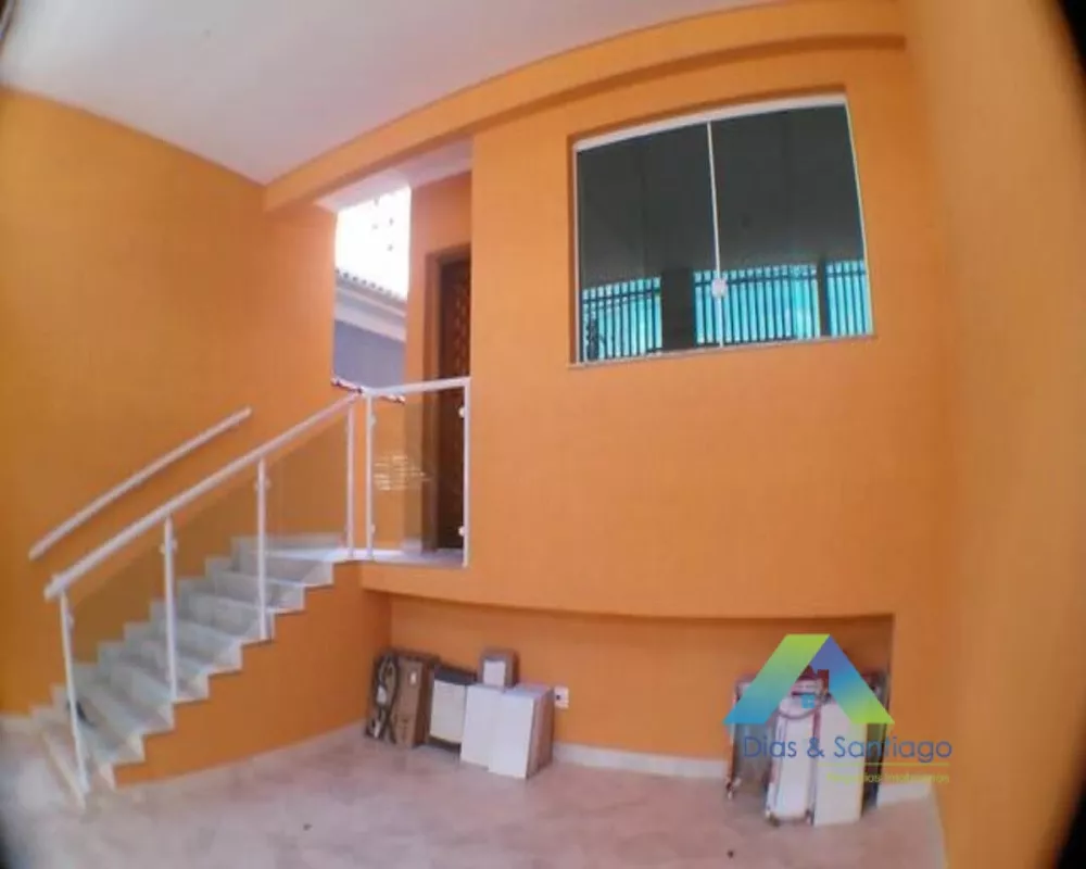 Sobrado à venda com 3 quartos, 210m² - Foto 2