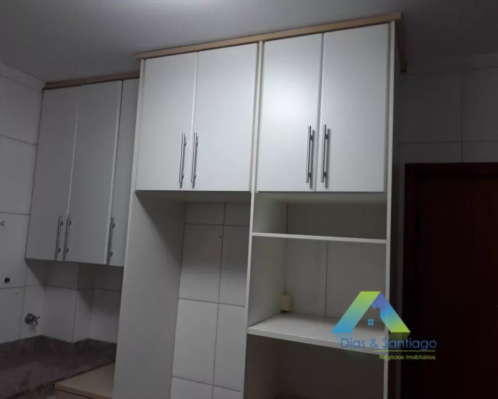 Apartamento à venda com 3 quartos, 80m² - Foto 4