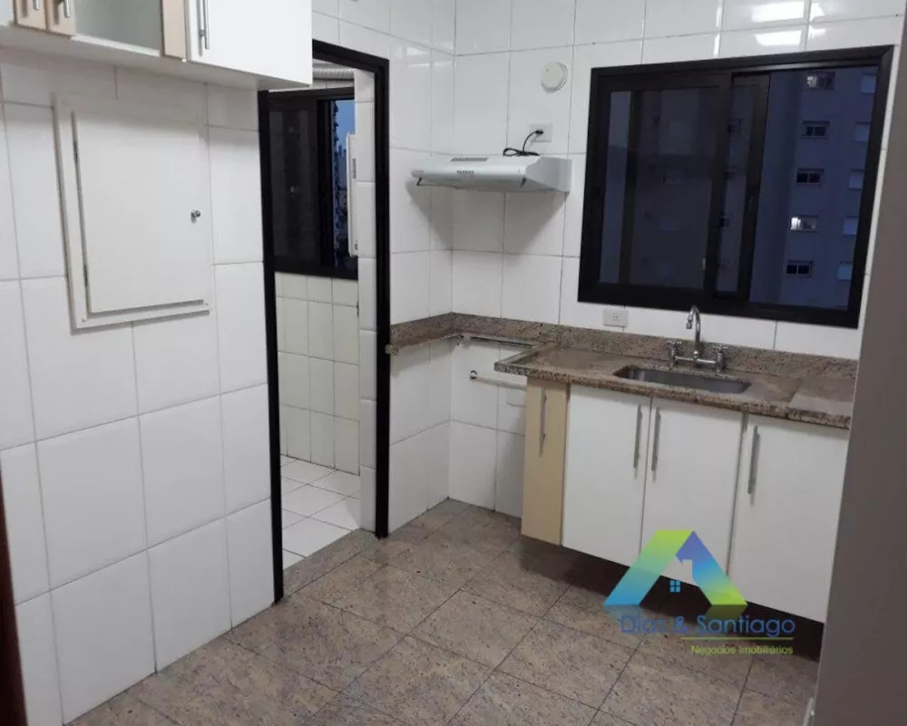 Apartamento à venda com 3 quartos, 80m² - Foto 2