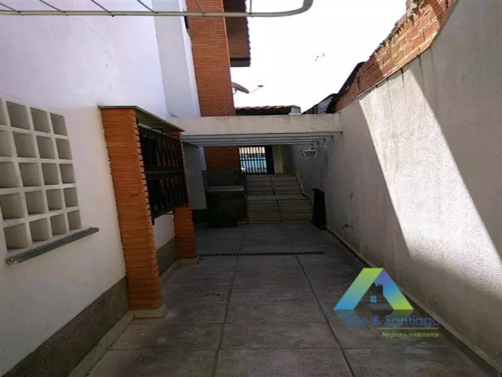 Sobrado à venda com 3 quartos, 184m² - Foto 1