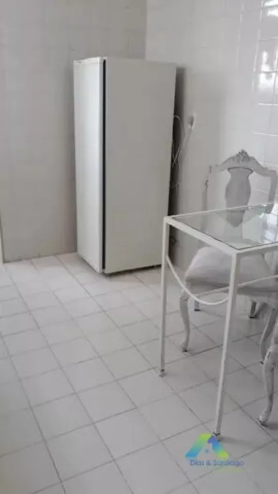 Apartamento à venda com 2 quartos, 85m² - Foto 17