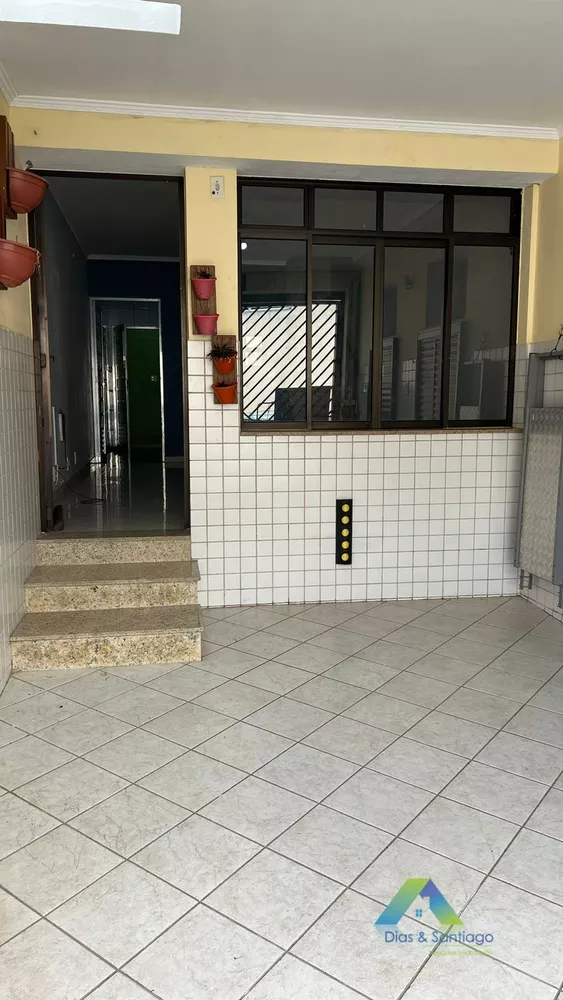 Sobrado à venda com 3 quartos, 100m² - Foto 4