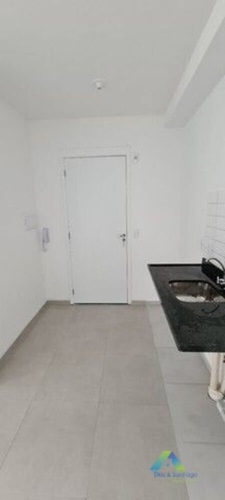 Apartamento à venda com 1 quarto, 34m² - Foto 2