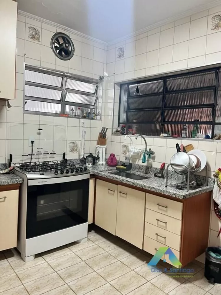 Sobrado à venda com 3 quartos, 200m² - Foto 5