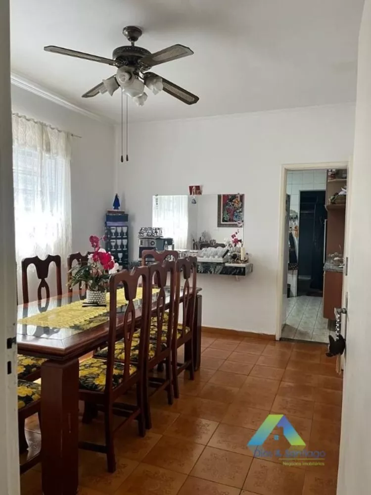 Sobrado à venda com 3 quartos, 200m² - Foto 2