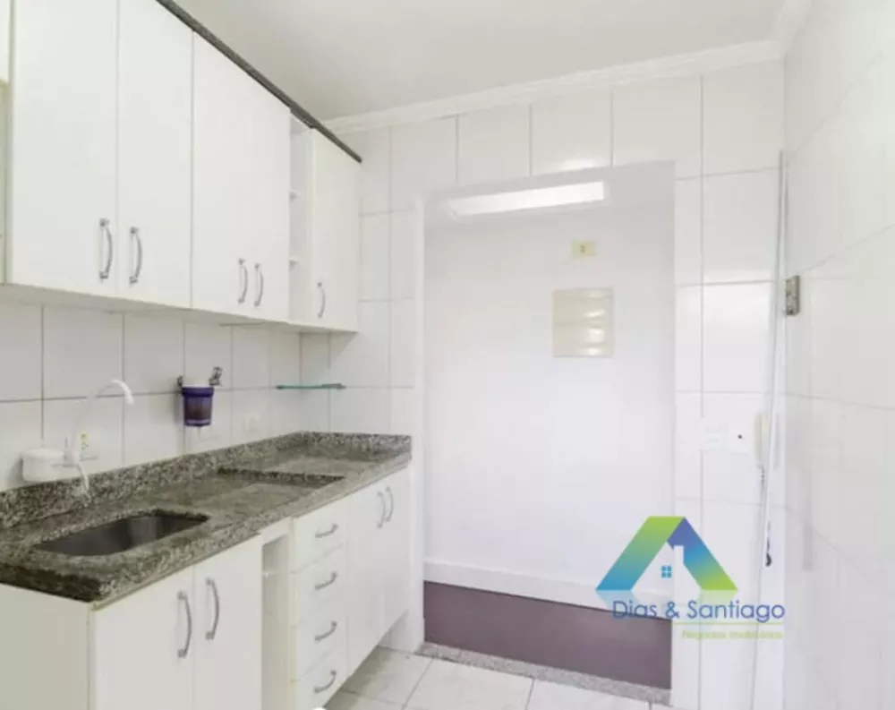 Apartamento à venda com 3 quartos, 68m² - Foto 2