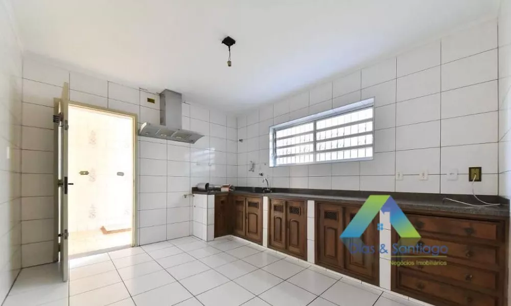 Sobrado à venda com 4 quartos, 350m² - Foto 4